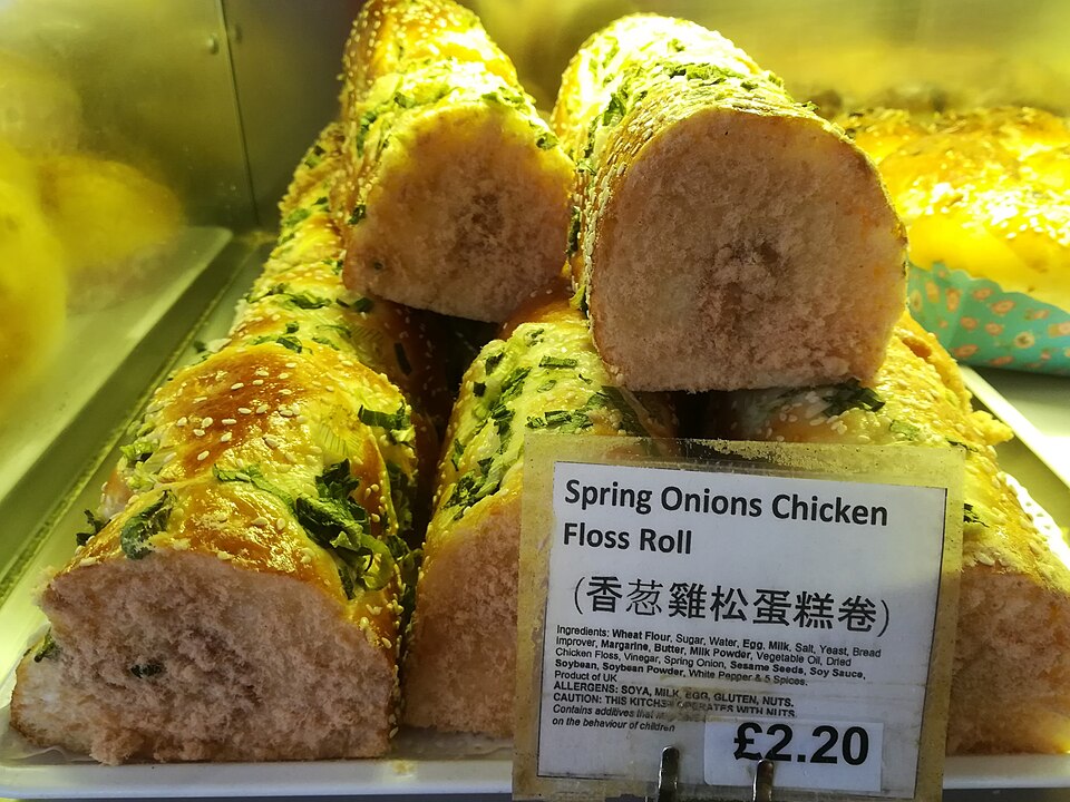 An example chicken-floss-topped bread roll